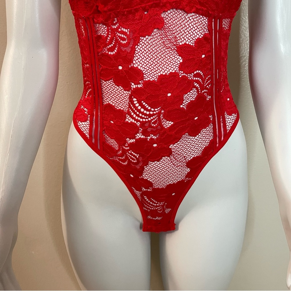 Red lace crisscross removable pads teddy bodysuit - Picture 3 of 11